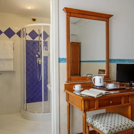 Hotell Alessandrino 3*