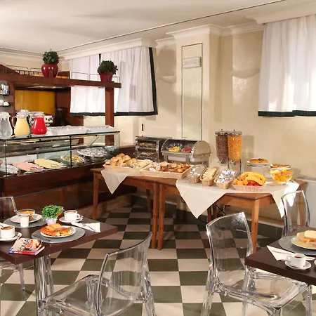 Alessandrino Hotell 3*