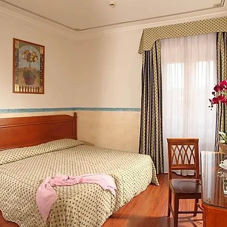 Alessandrino 3* Rome